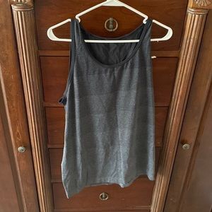 Lululemon fitness tank tops